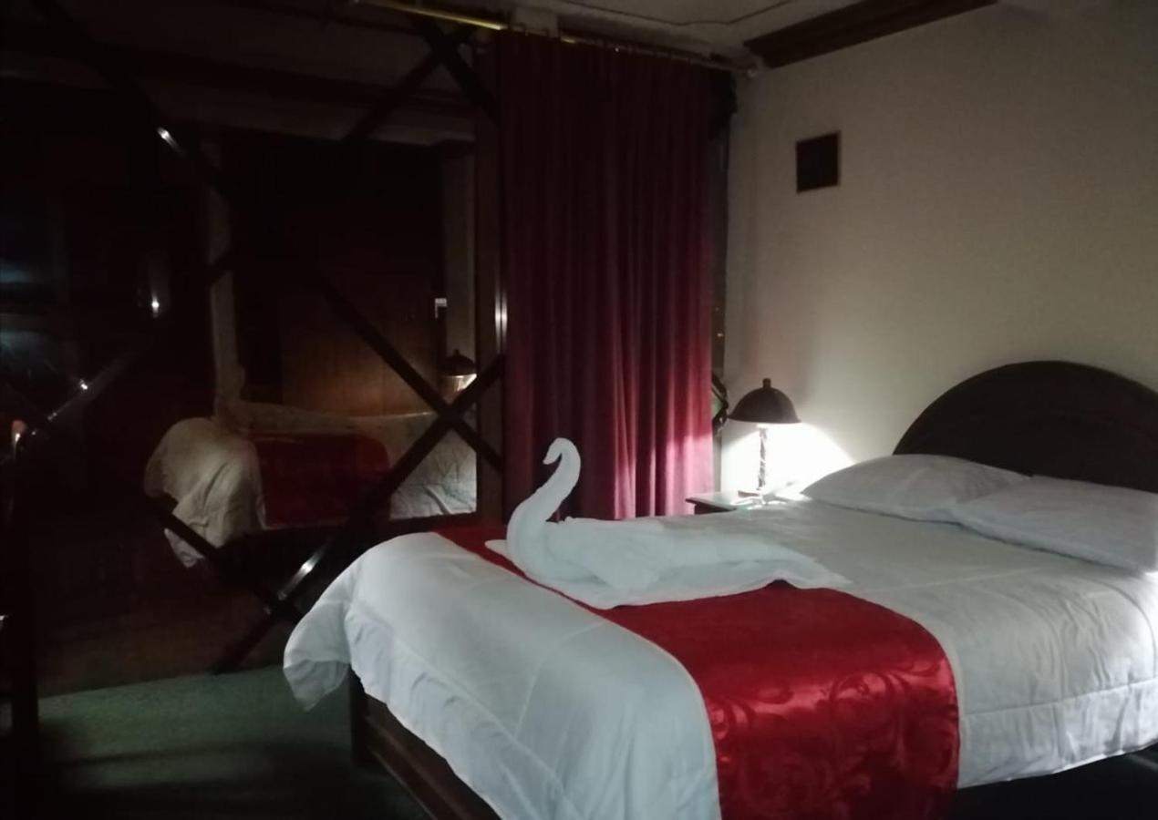 Hotel Alexander La Paz Bagian luar foto