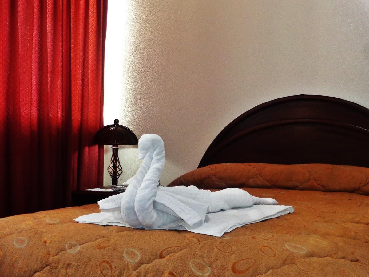 Hotel Alexander La Paz Bagian luar foto