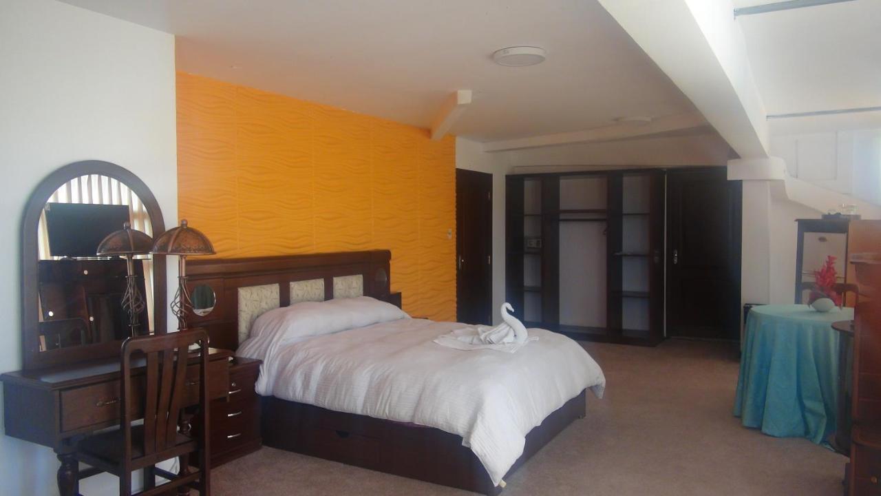 Hotel Alexander La Paz Bagian luar foto