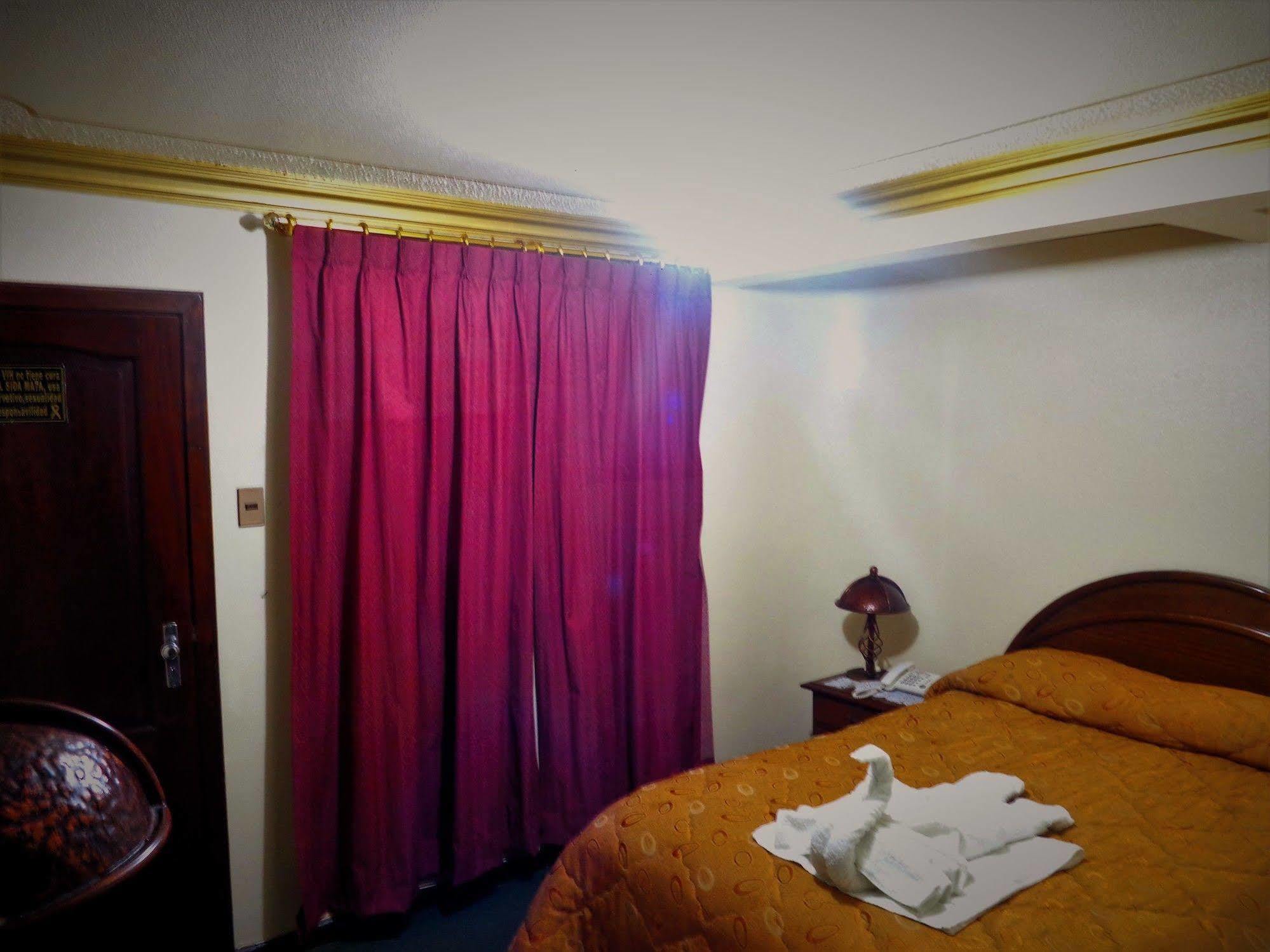 Hotel Alexander La Paz Bagian luar foto